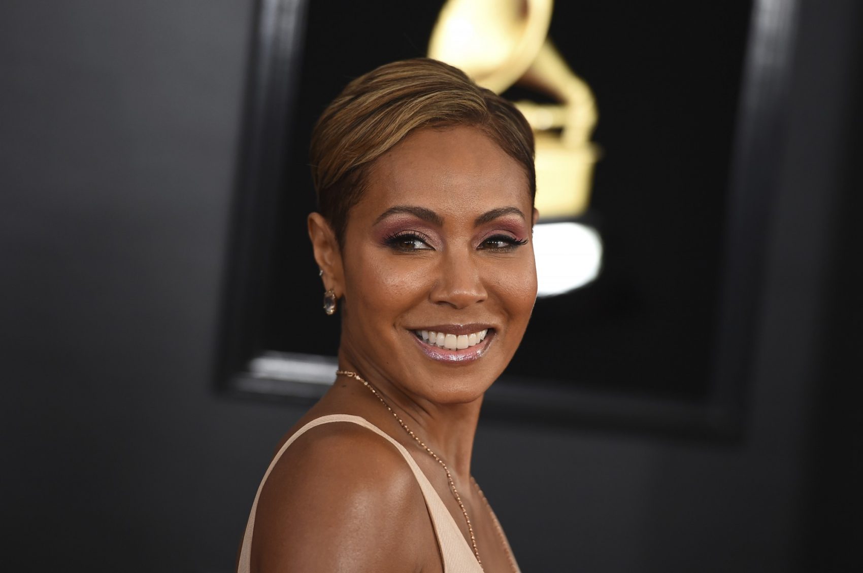 Jade Pinkett (moglie di Will Smith): “sono stata dipendente dal sesso e non solo…”